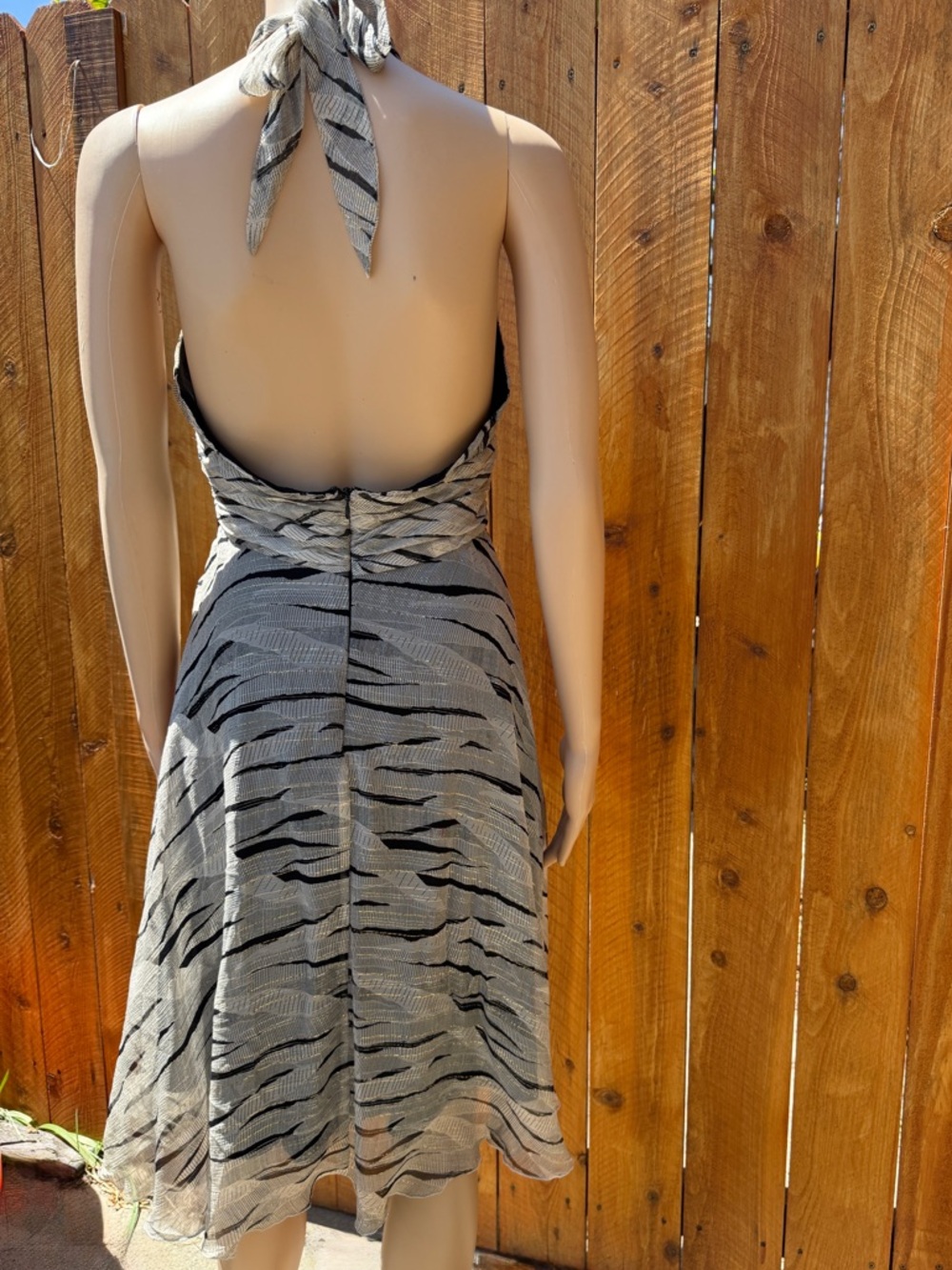 ECI New York Halter Neck Black & White Dress with Silver & Gold Threading - 4 - Picture 4 of 16